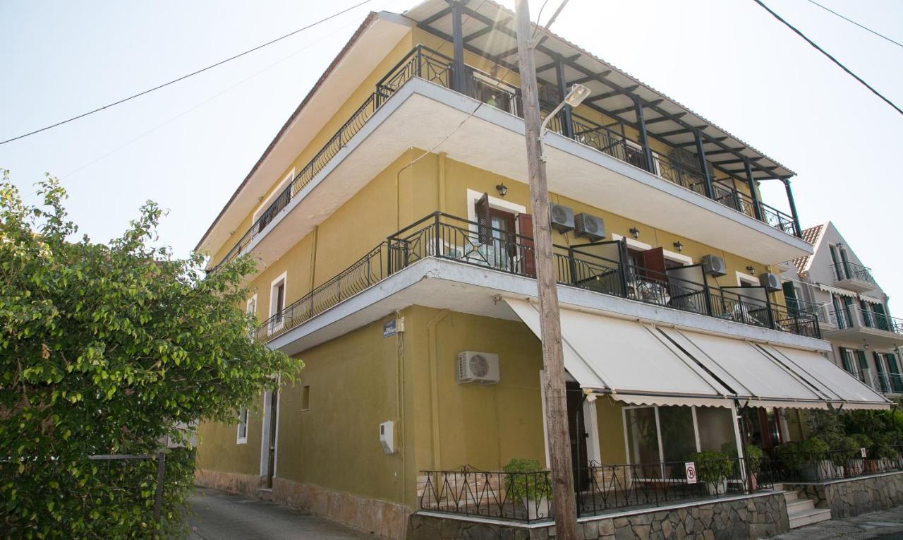 Petania Hotel & Apartments Ликсури Екстериор снимка
