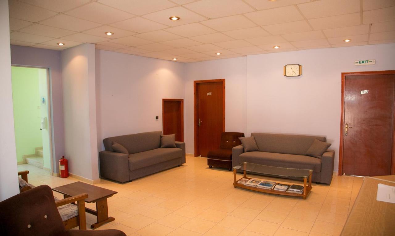 Petania Hotel & Apartments Ликсури Екстериор снимка