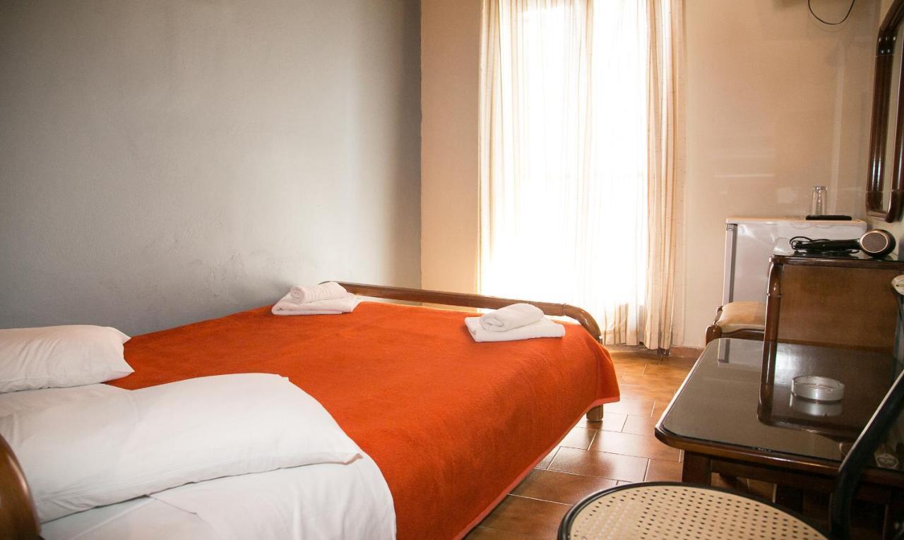 Petania Hotel & Apartments Ликсури Екстериор снимка