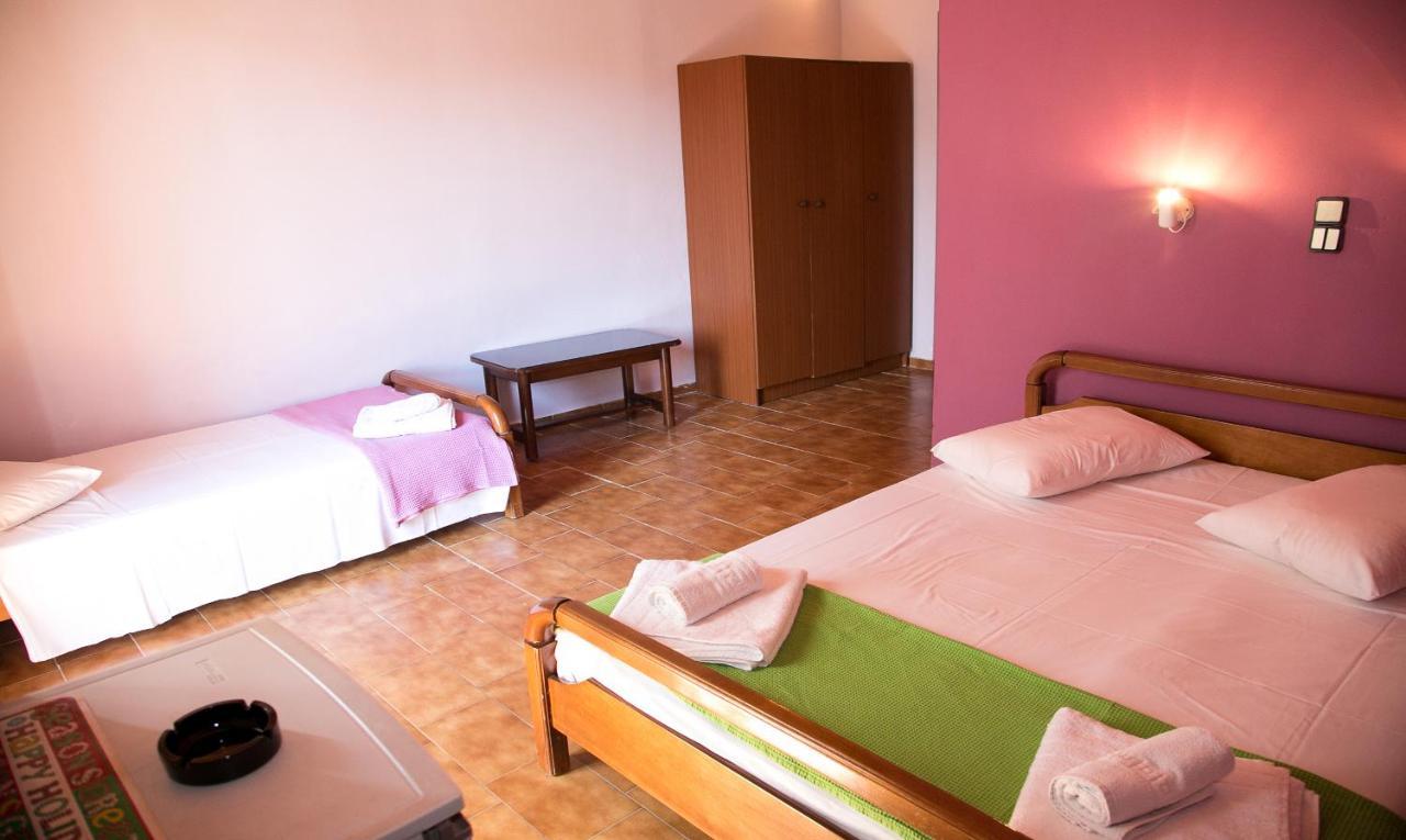 Petania Hotel & Apartments Ликсури Екстериор снимка
