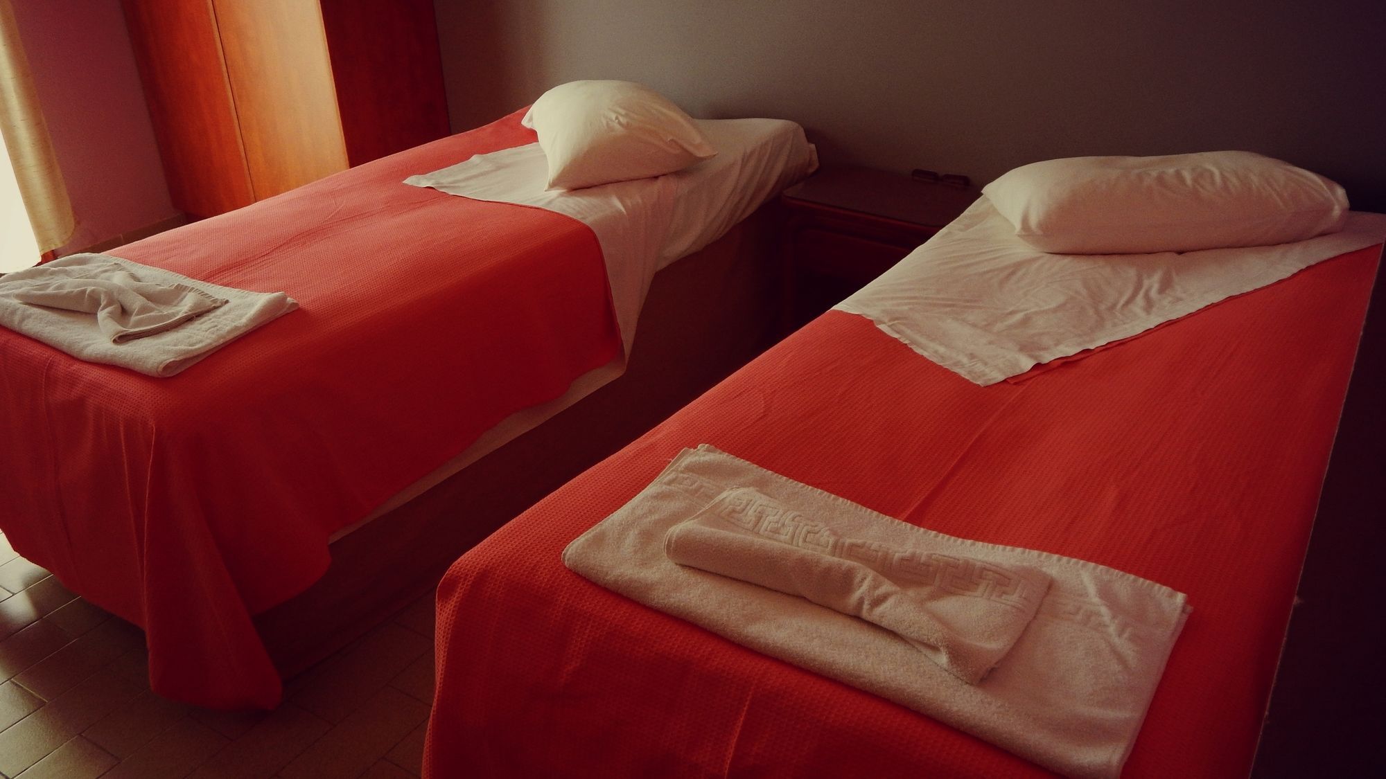 Petania Hotel & Apartments Ликсури Екстериор снимка